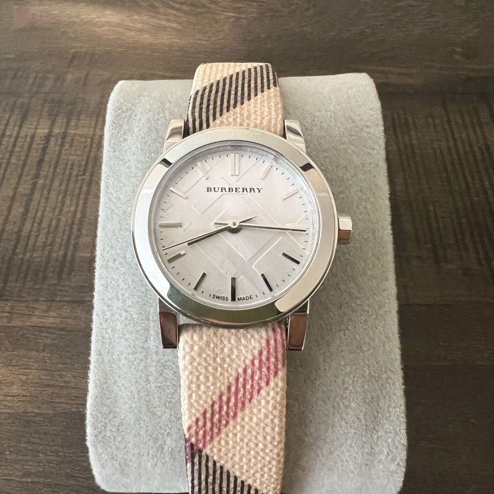 Burberry Nova Ladies Watch